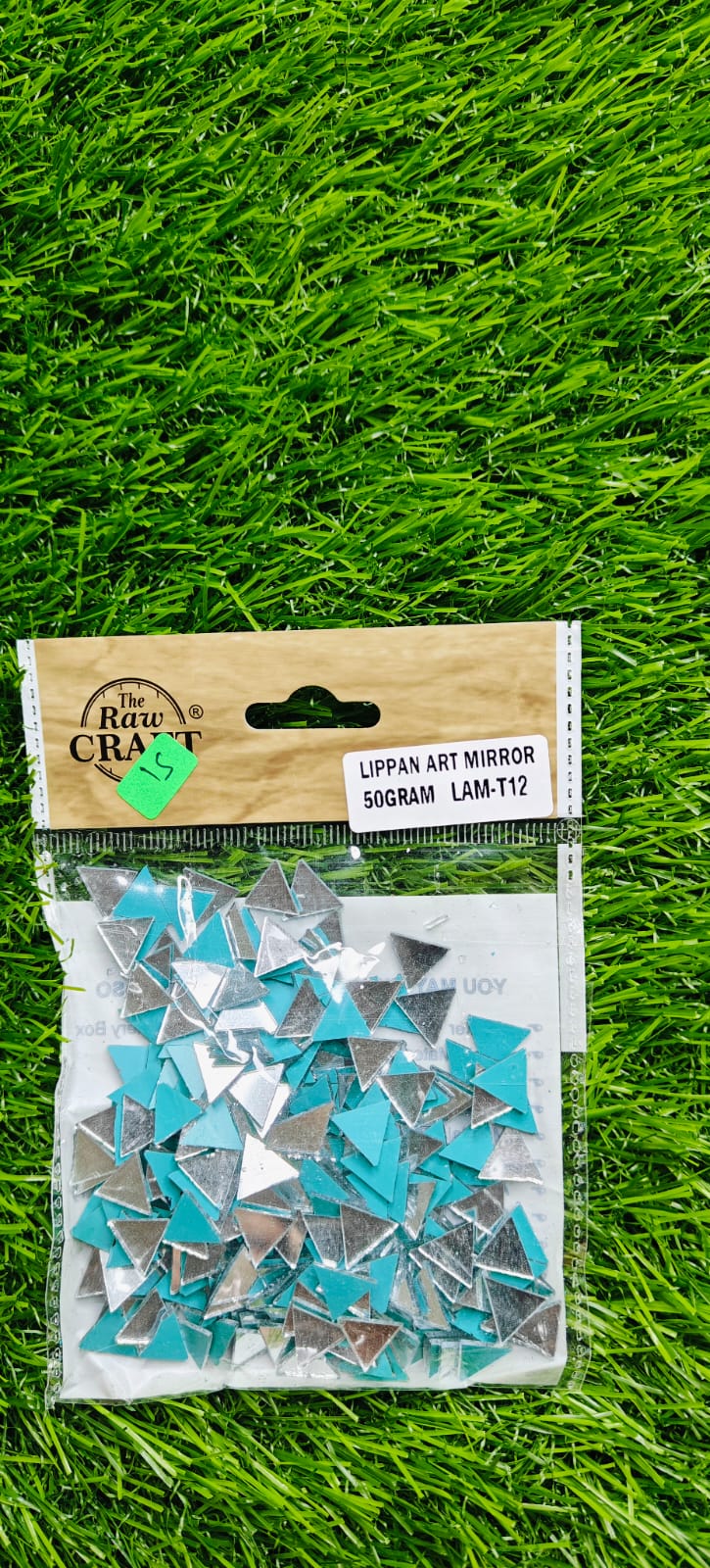 Triangle shape mirror - size 2