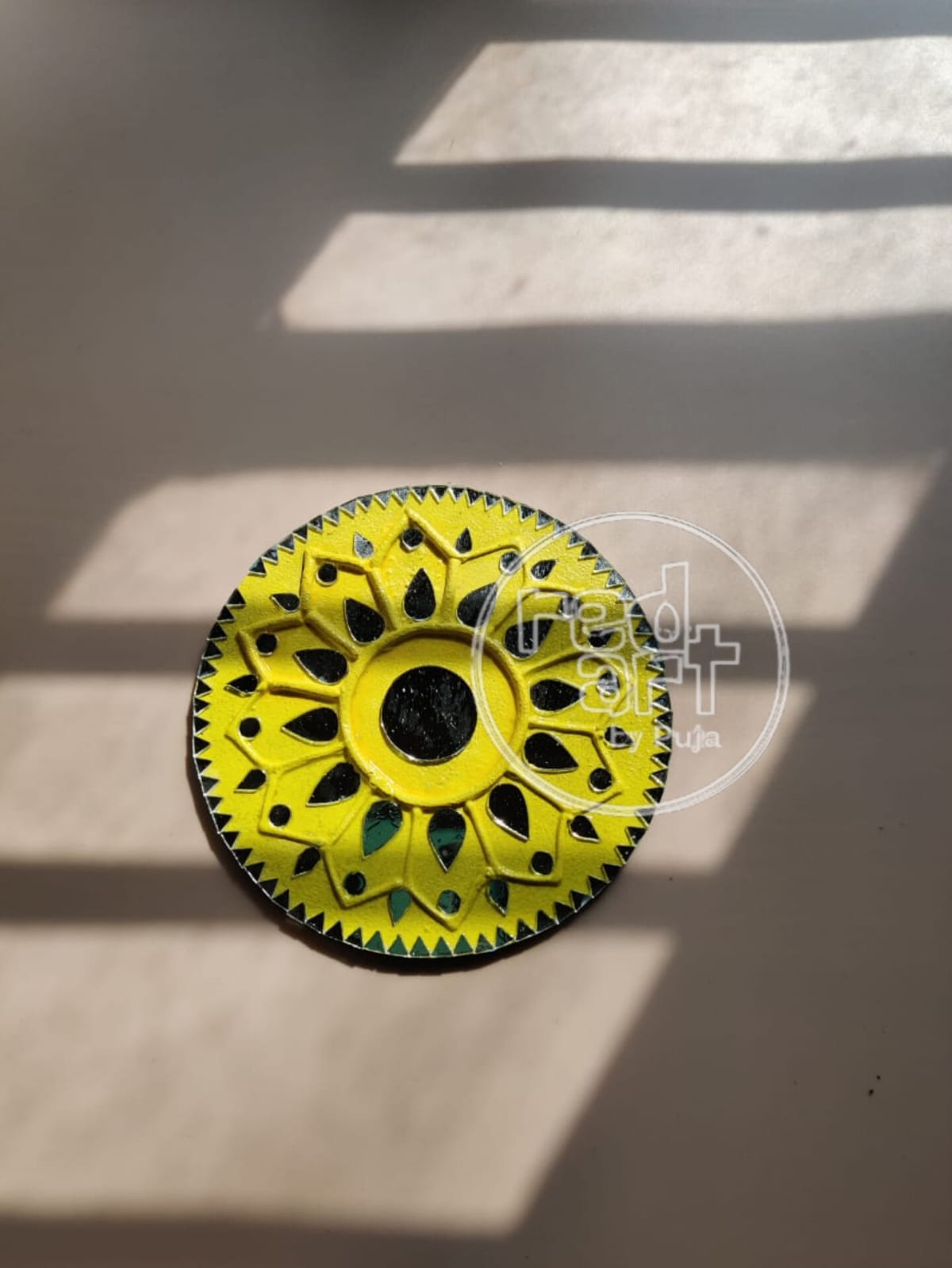 Lippan Wall Plate - yellow